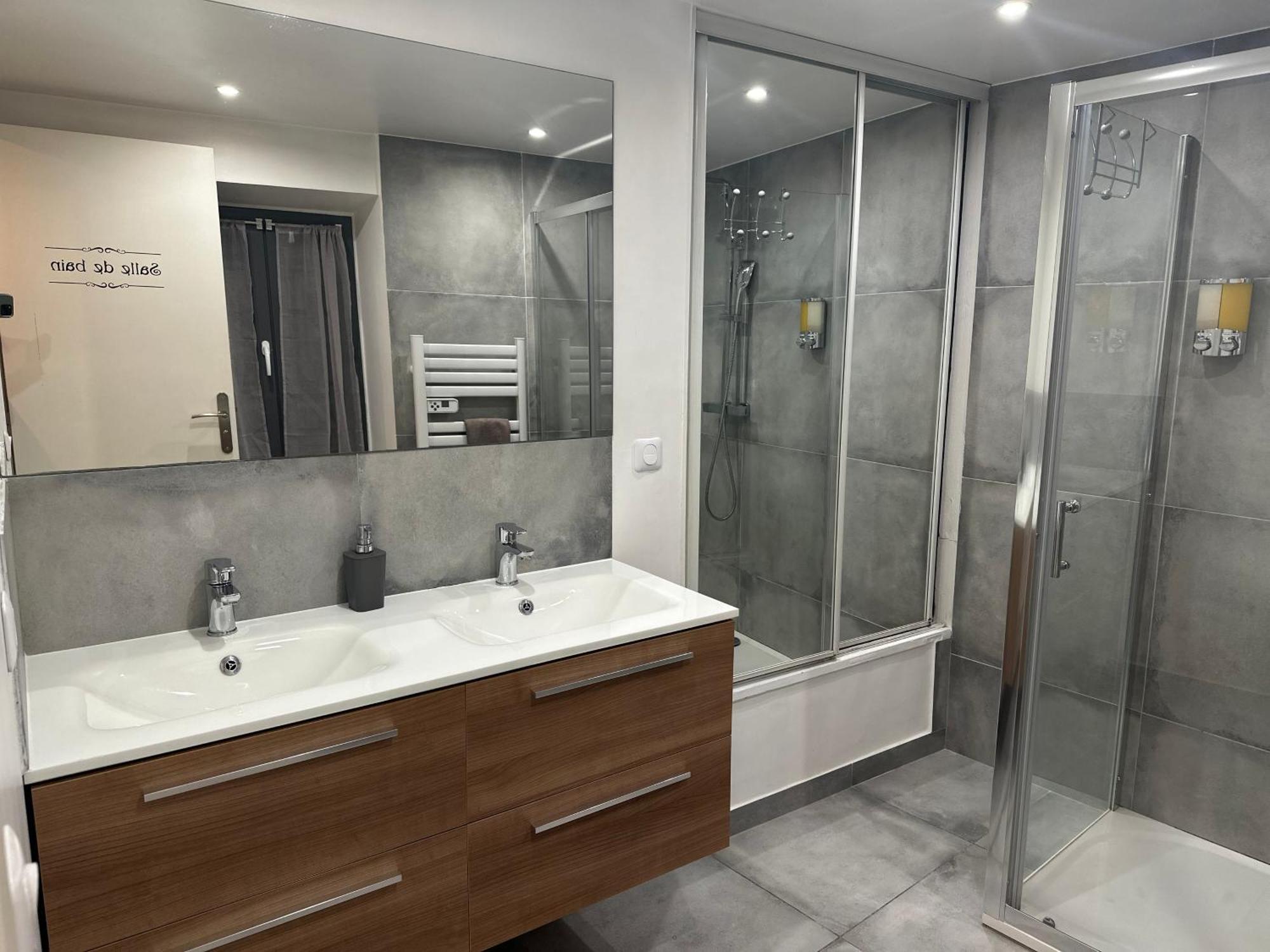 2 Pieces Vue Mer A Proximite Des Parfumeries Грас Екстериор снимка
